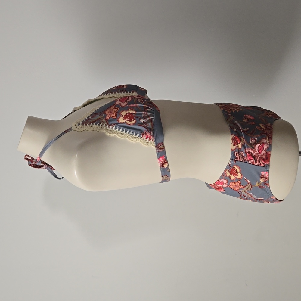 Crocheted Boho Bikini (M/L) - Picture 9 of 15